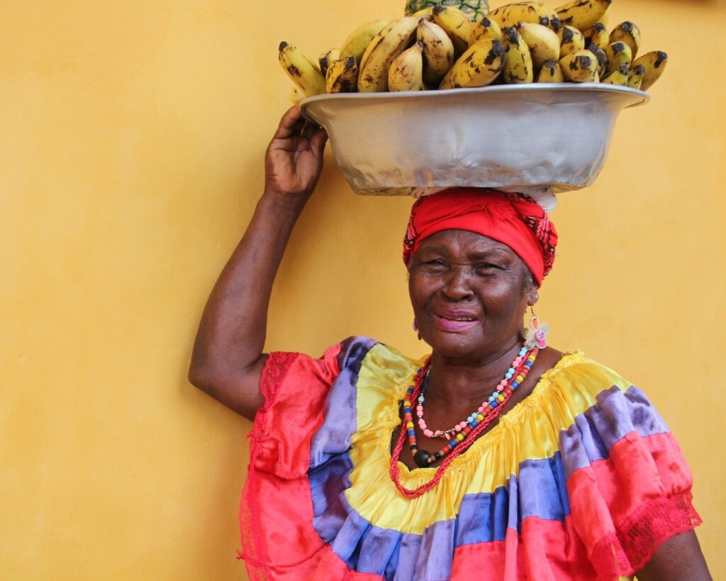 woman, fruit, bananas-8297321.jpg